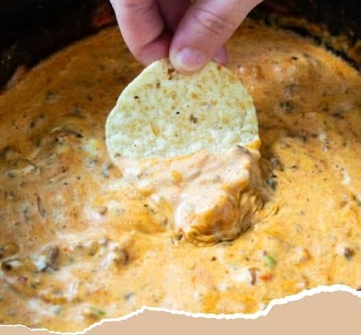 Slow Cooker Cream Cheese Taco Dip